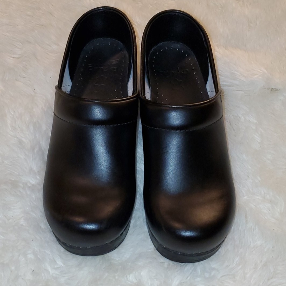 Dansko leather professional shoes
